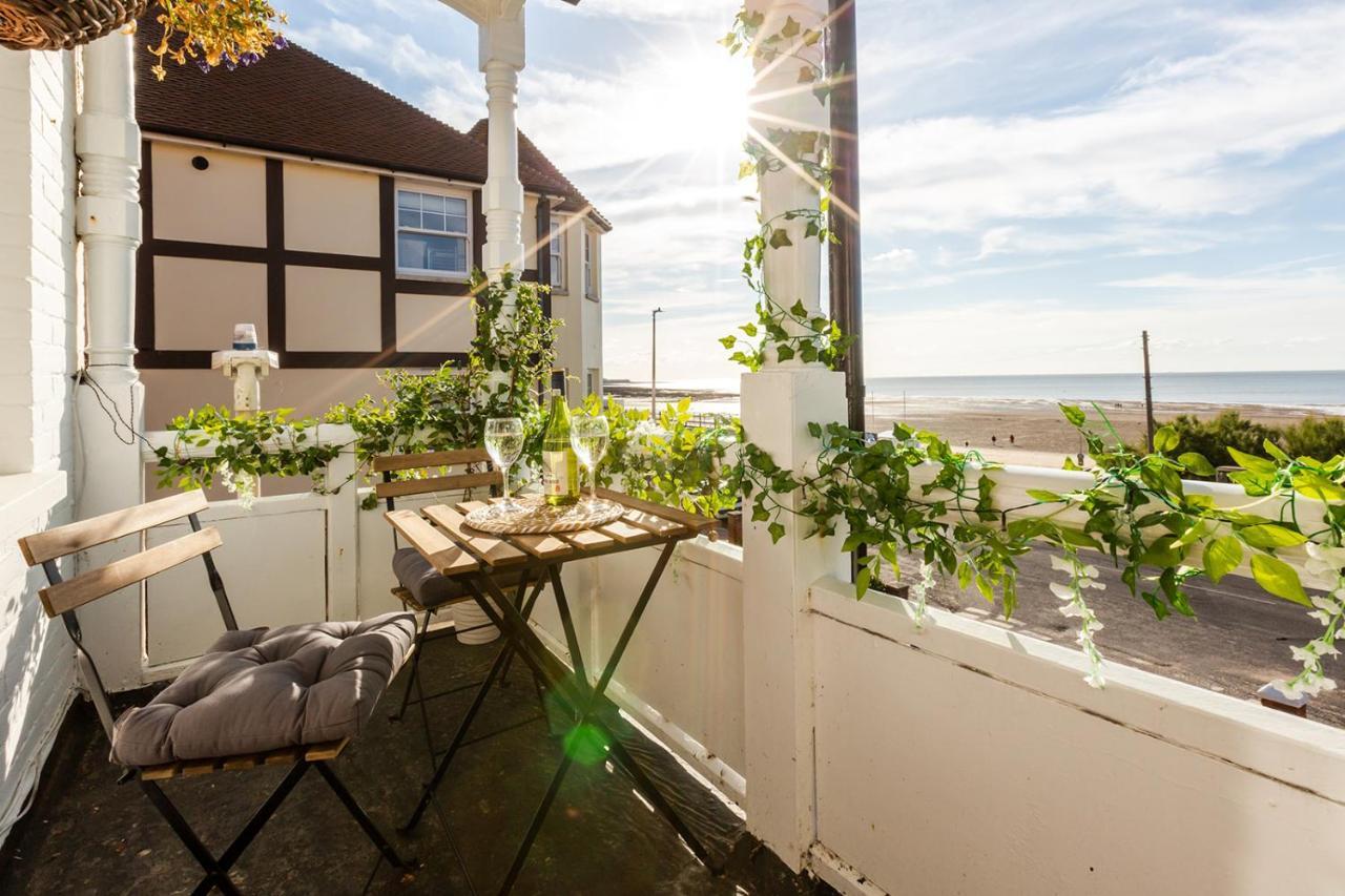 A View Of The Bay- Panoramic Sea Views- Sleeps 4 Apartman Westgate-on-Sea Kültér fotó