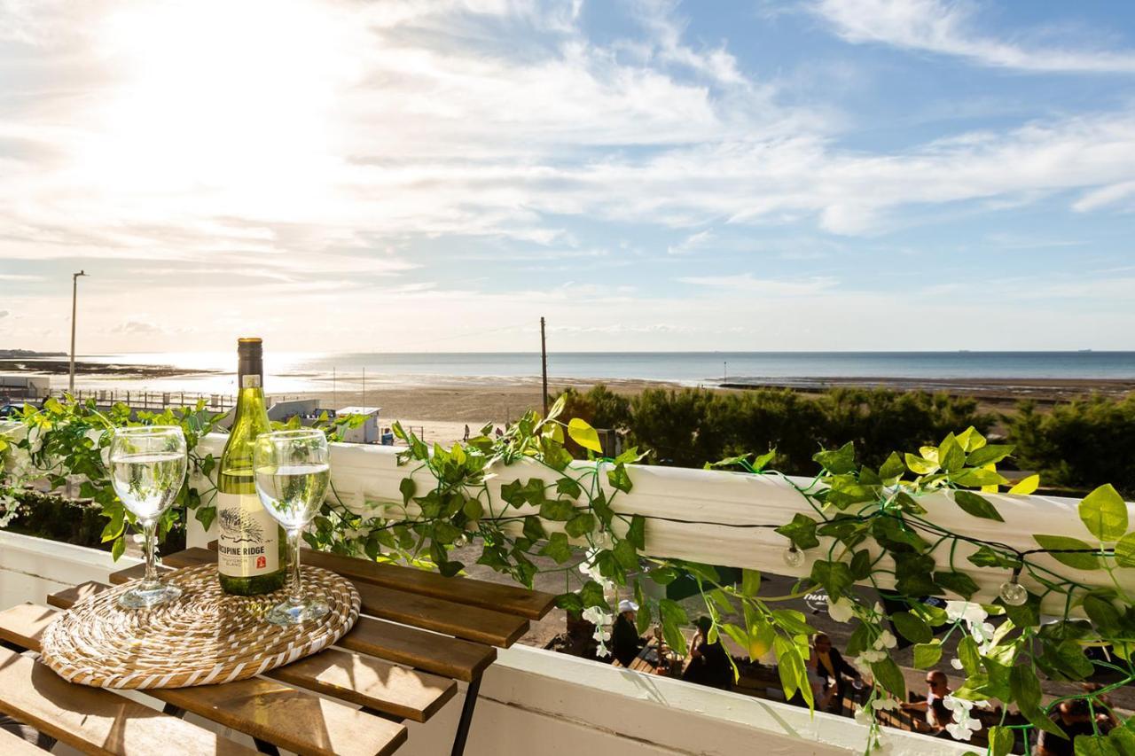A View Of The Bay- Panoramic Sea Views- Sleeps 4 Apartman Westgate-on-Sea Kültér fotó