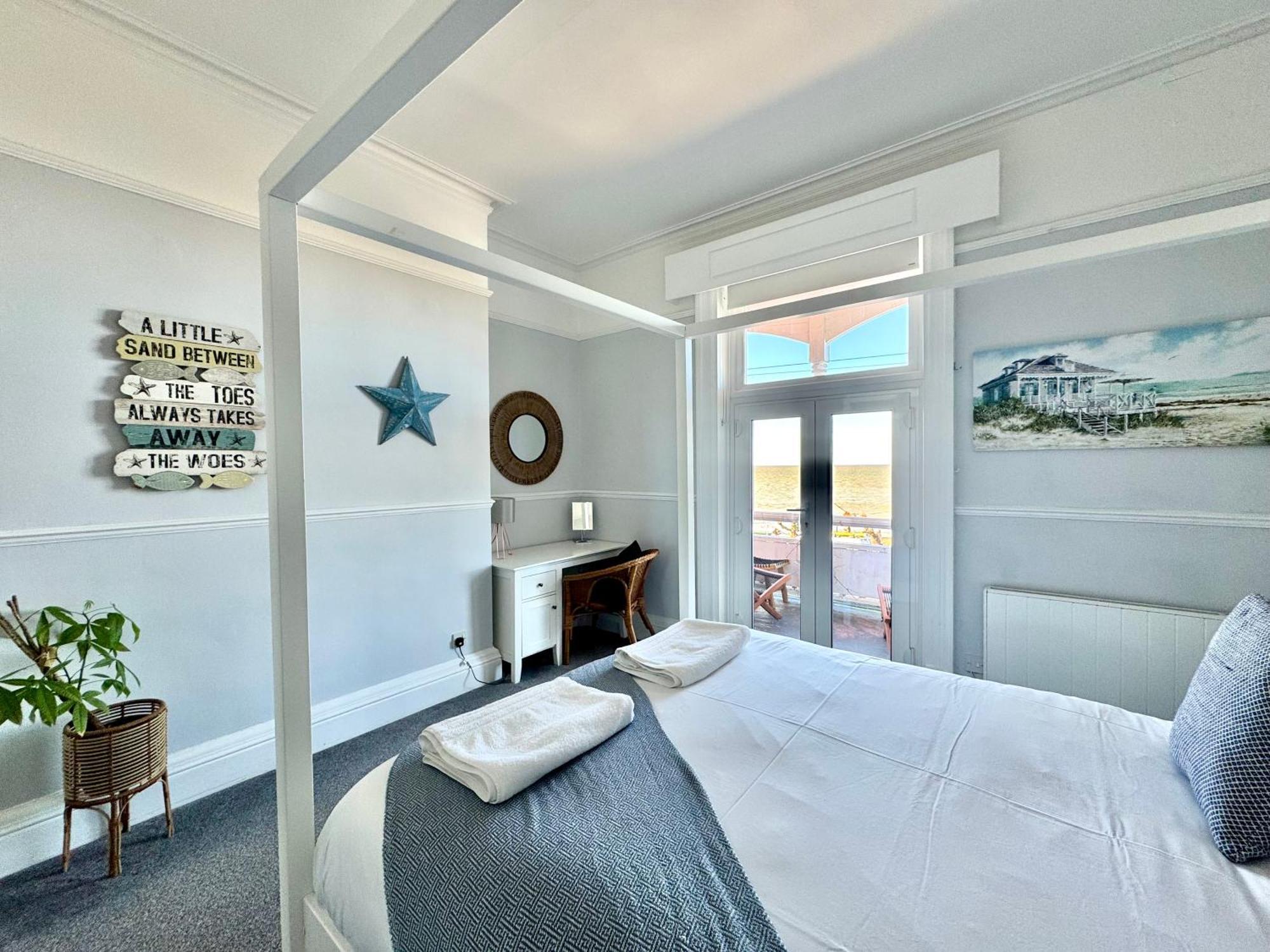 A View Of The Bay- Panoramic Sea Views- Sleeps 4 Apartman Westgate-on-Sea Kültér fotó